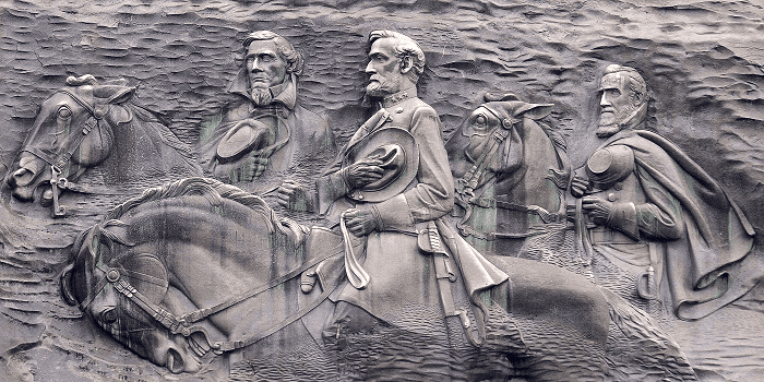 Georgia’s Stone Mountain monument depicts Confederate leaders Stonewall Jackson, Robert E. Lee, and Jefferson Davis. Jim Bowen/Wikimedia Commons